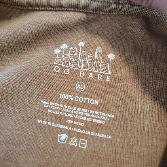 Junior's Tan Cropped Fitted Please Go Away Baby Graphic Tee Coquette Size XL - Picture 6 of 6